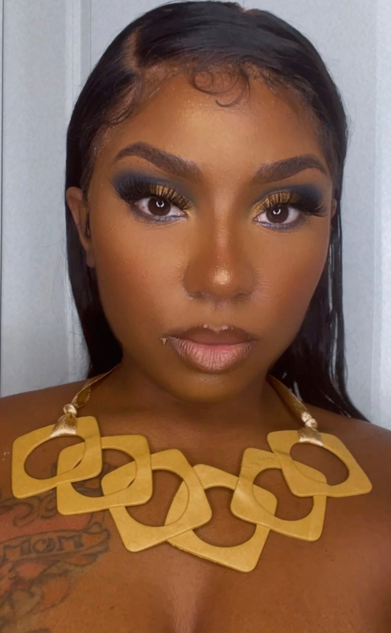 0 nudes necklace