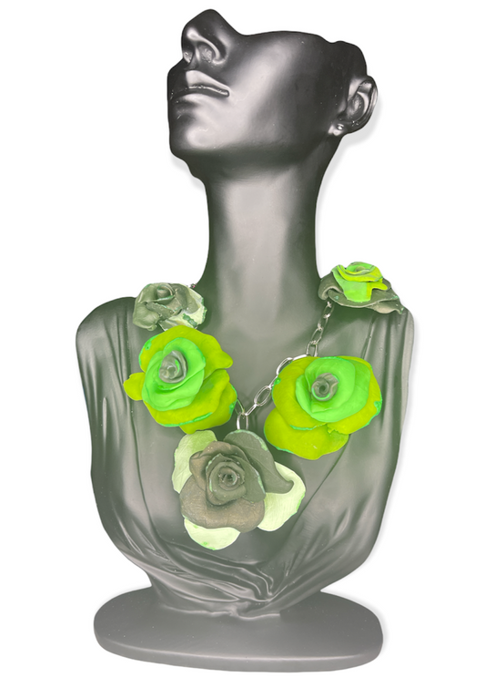 Garden green St. Rose necklace