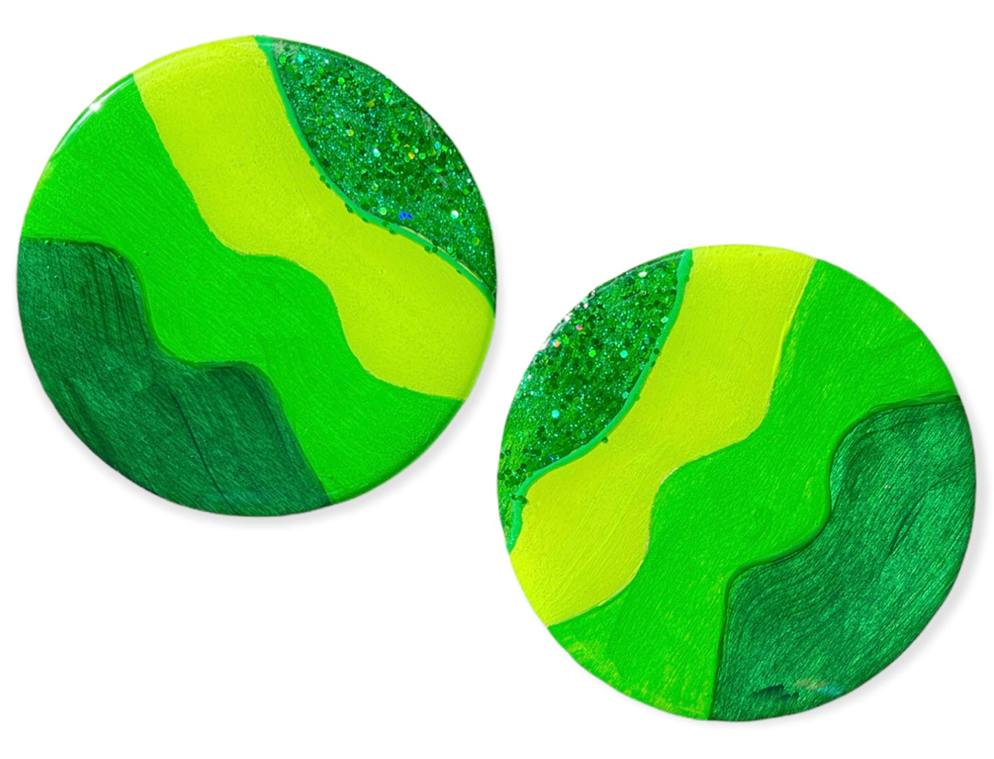Monochromatic green wooden earrings