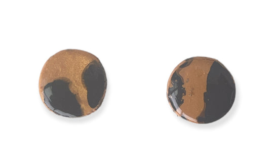 Golden spot studs